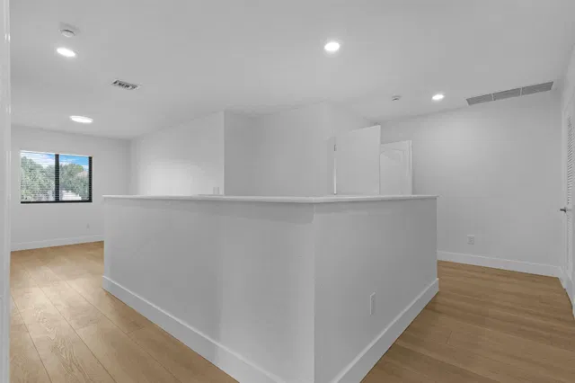  Residence photo 16