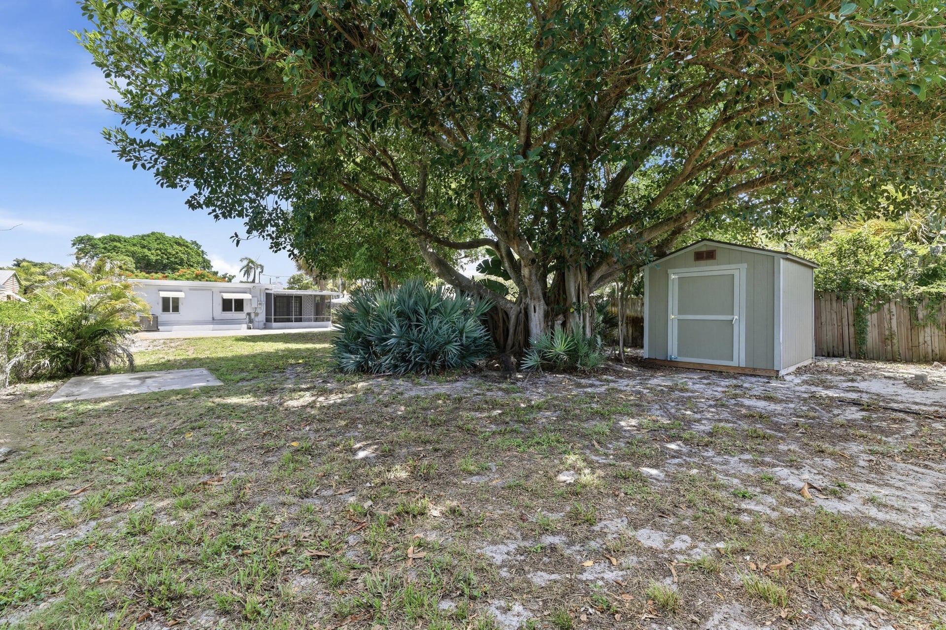 Residence photo 20