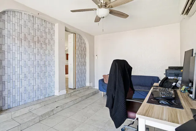  Residence photo 13