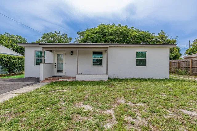 Residence photo 2