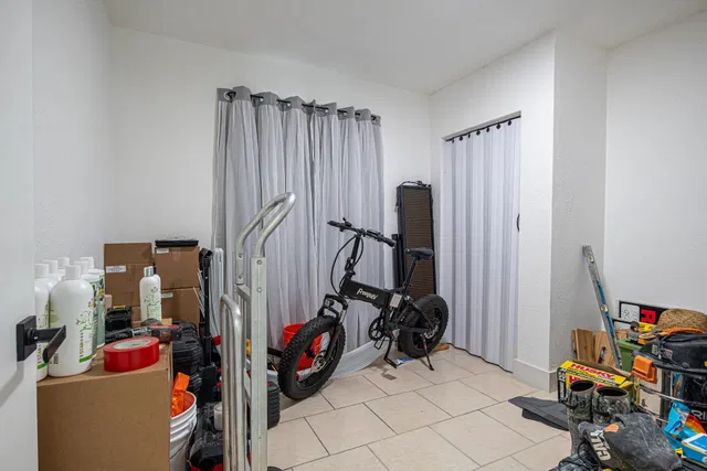 Residence photo 14