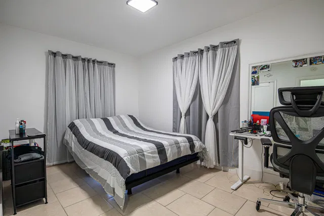Residence photo 15