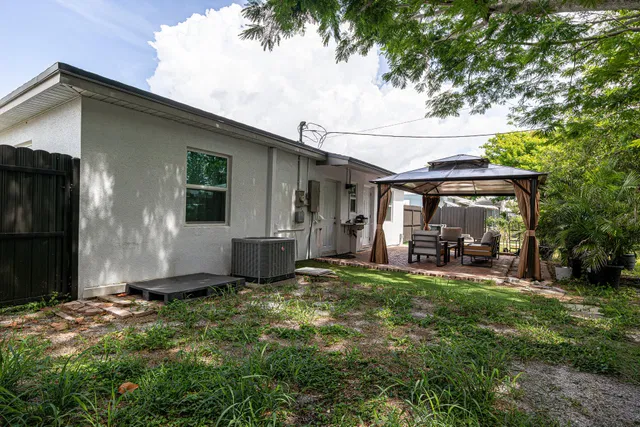 Residence photo 20