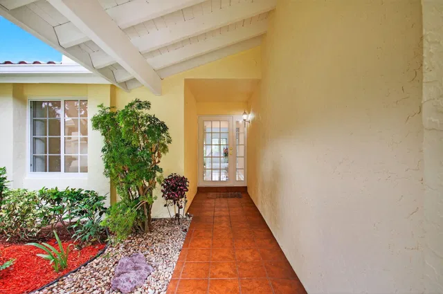 Residence photo 5
