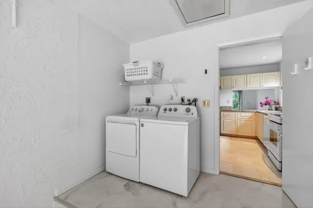 Residence photo 48