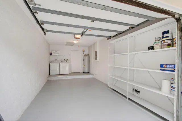 Residence photo 49