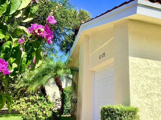 Residence photo 75