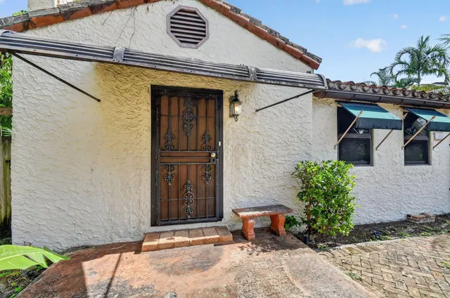 Residence photo 5