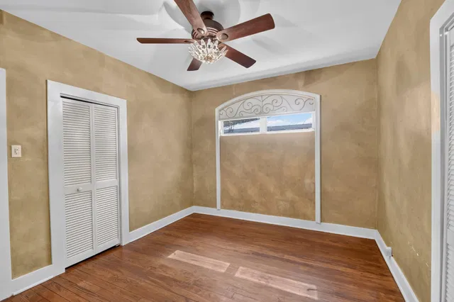 Residence photo 16