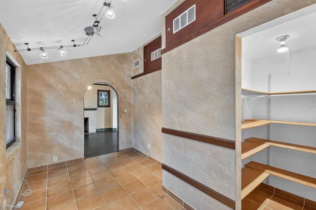 Residence photo 29