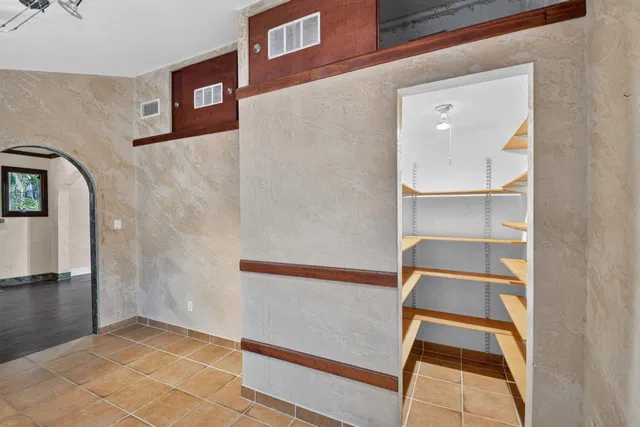Residence photo 30