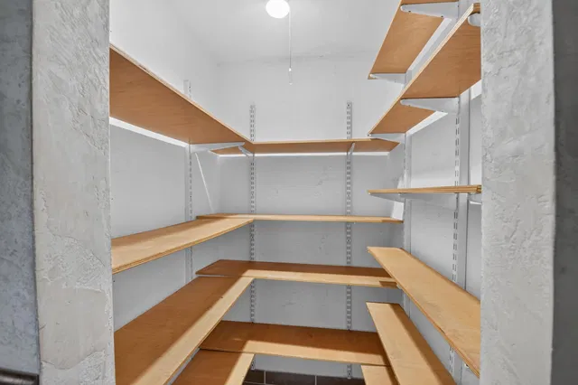 Residence photo 32