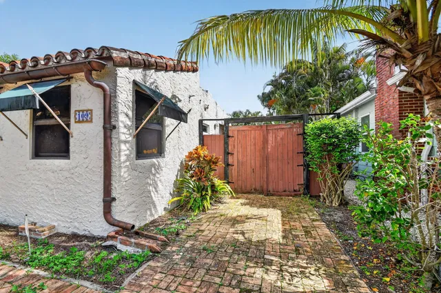 Residence photo 34