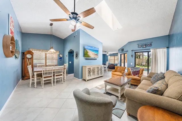 Residence photo 11
