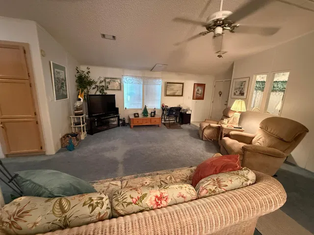 Unit Lot photo 2