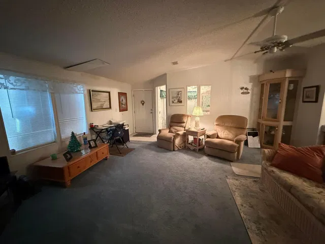 Unit Lot photo 5