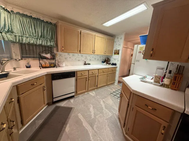Unit Lot photo 14