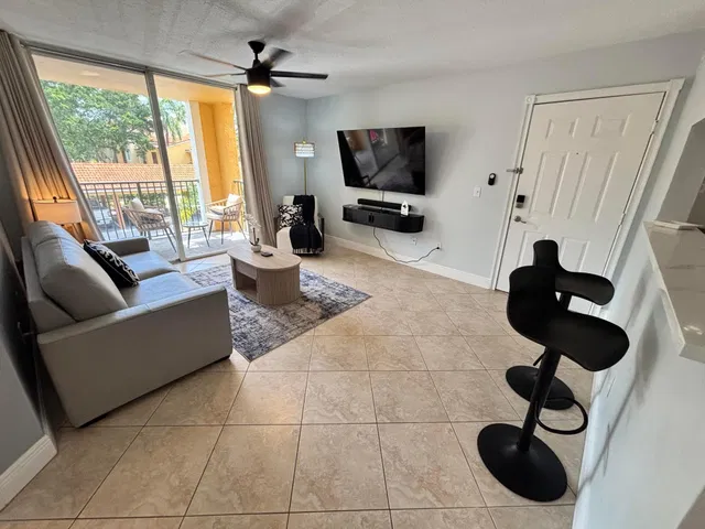 Unit 207 photo 2