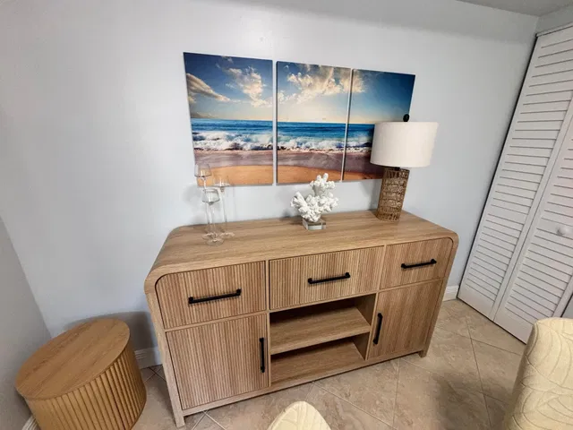 Unit 207 photo 9