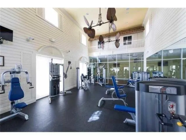Unit 207 photo 15