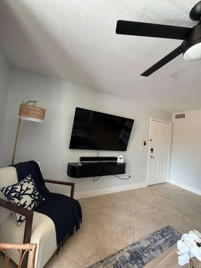 Unit 207 photo 48