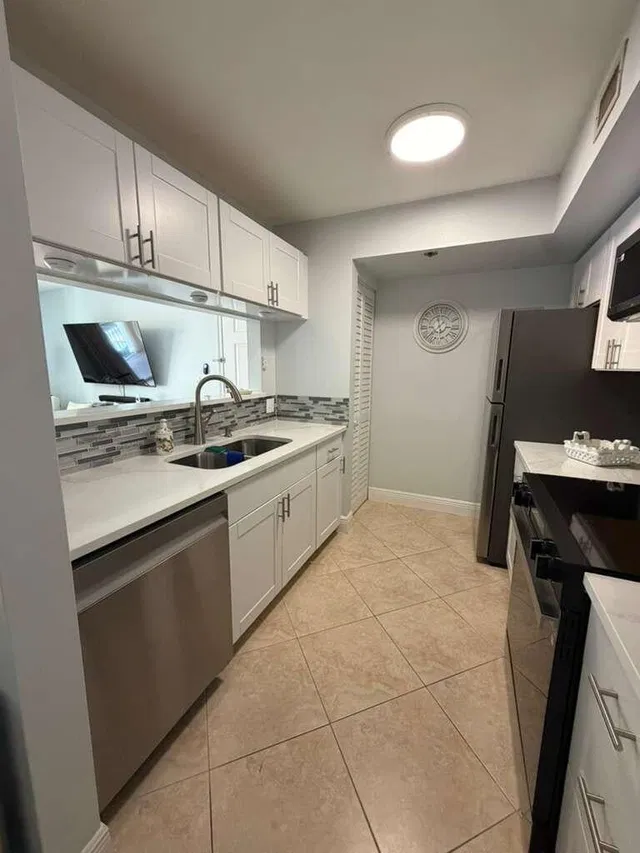 Unit 207 photo 56