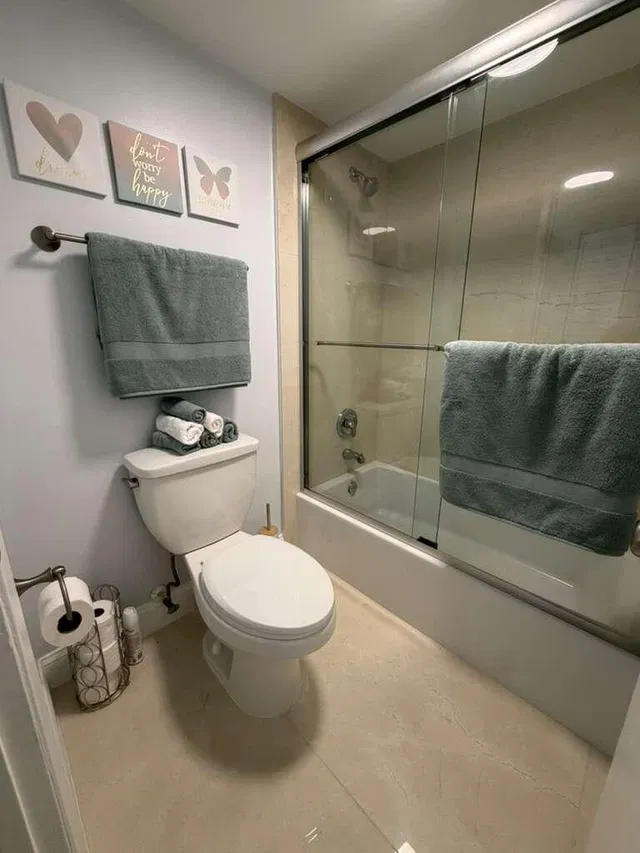 Unit 207 photo 64
