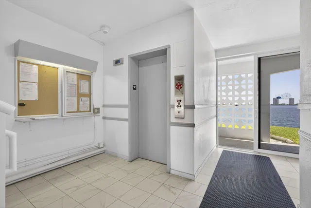 Unit 307 photo 27