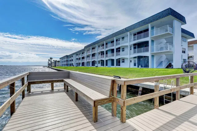 Unit 307 photo 37
