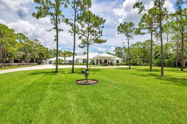Residence photo 6
