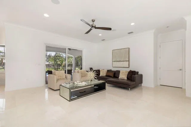 Residence photo 13