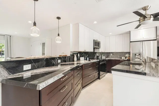 Residence photo 43