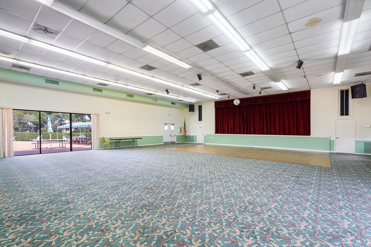 Unit 101 photo 29