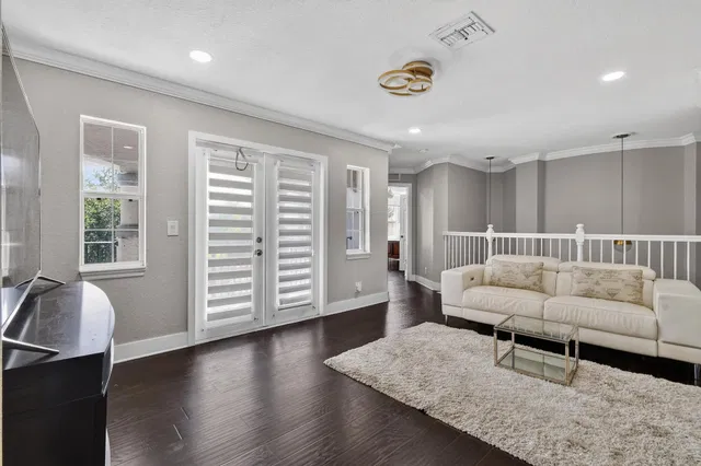 Residence photo 34