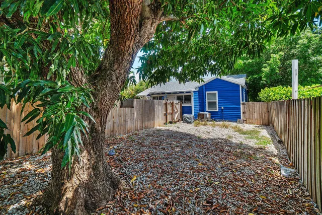 Old Northwood Residence photo 27