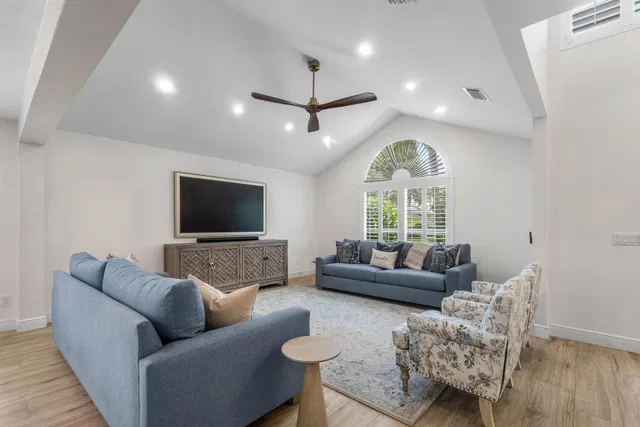 Residence photo 10