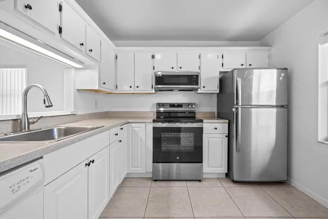 Residence photo 8