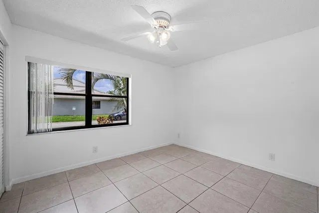 Residence photo 14