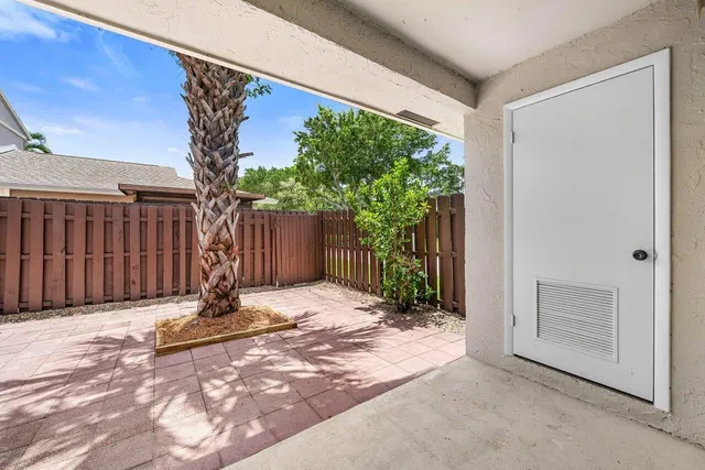 Residence photo 22