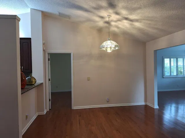 Residence photo 5