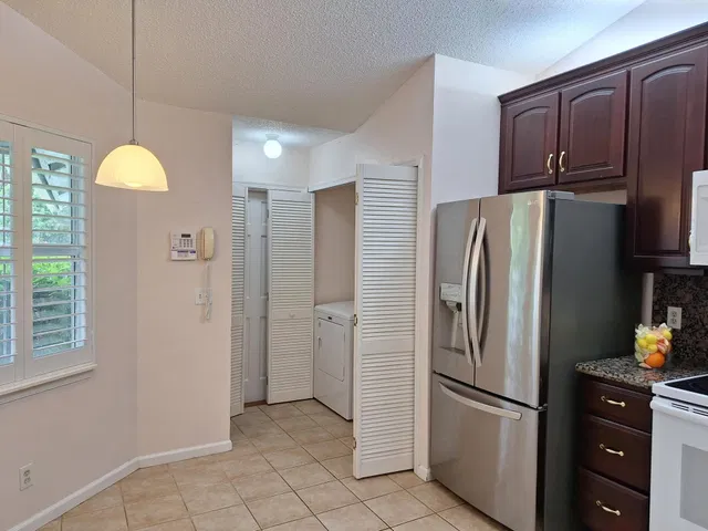 Residence photo 7