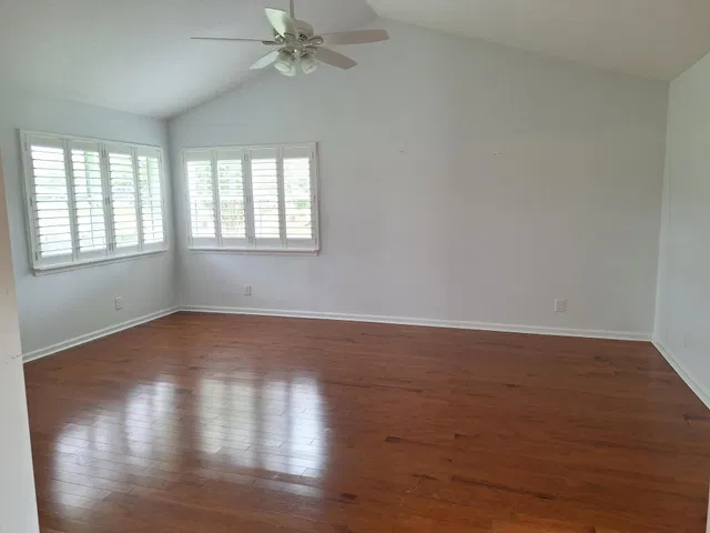 Residence photo 9
