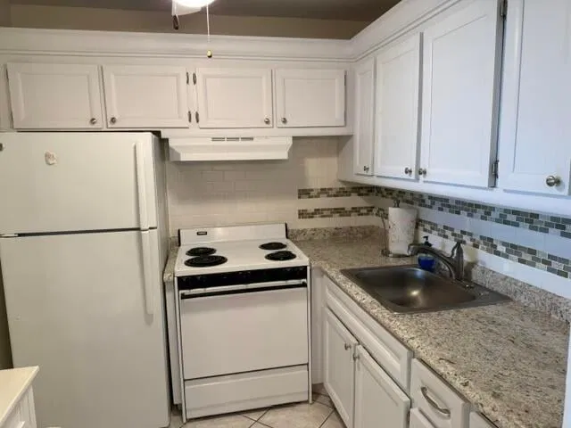 Unit 302 photo 38