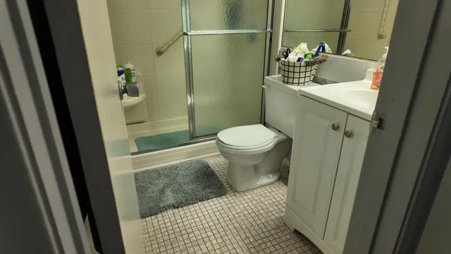 Unit 326 photo 11