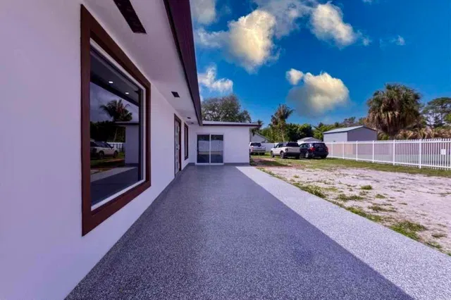  Residence photo 4