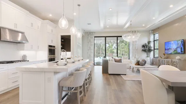 Residence photo 2