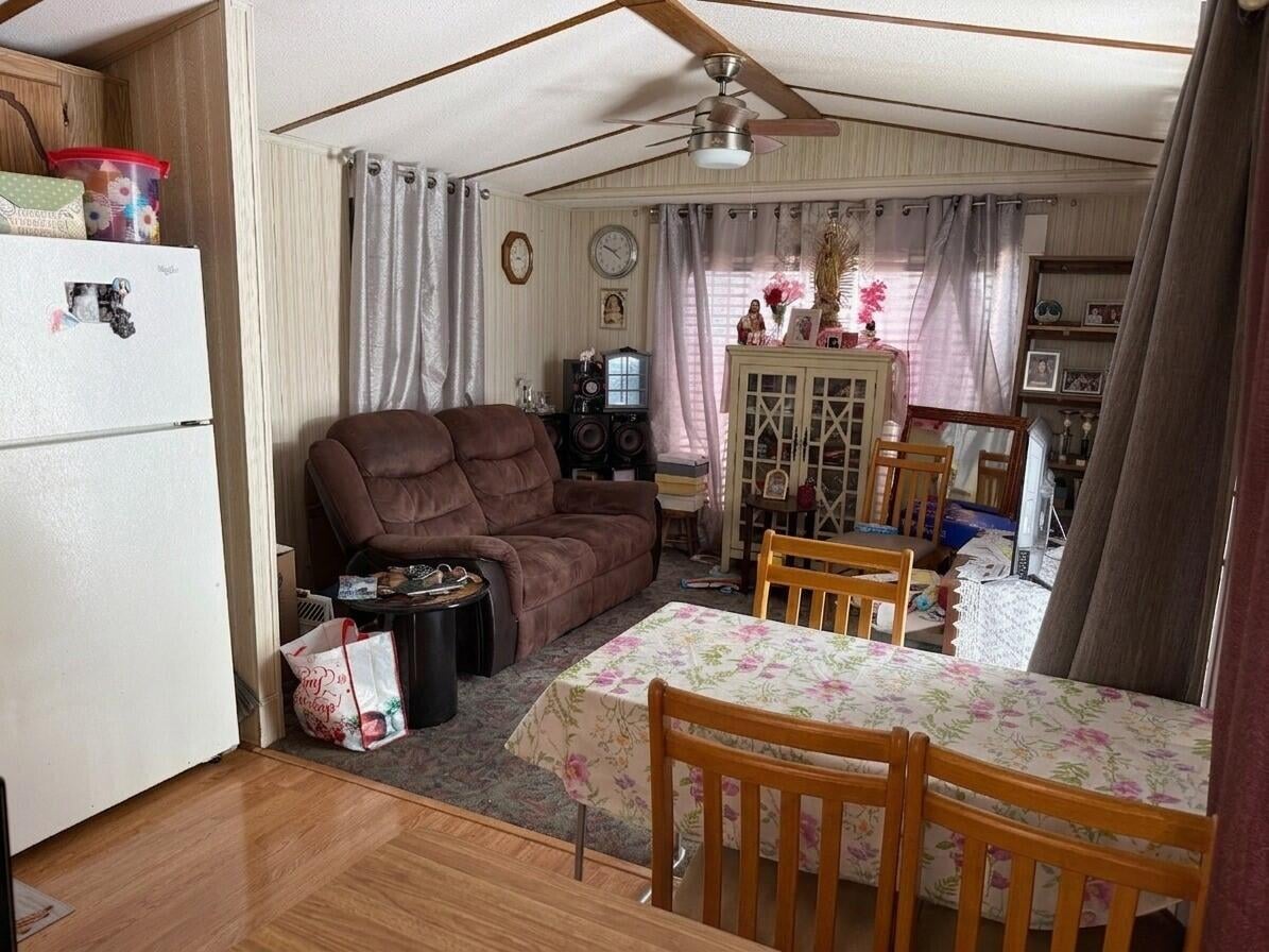 Unit 42 photo 2