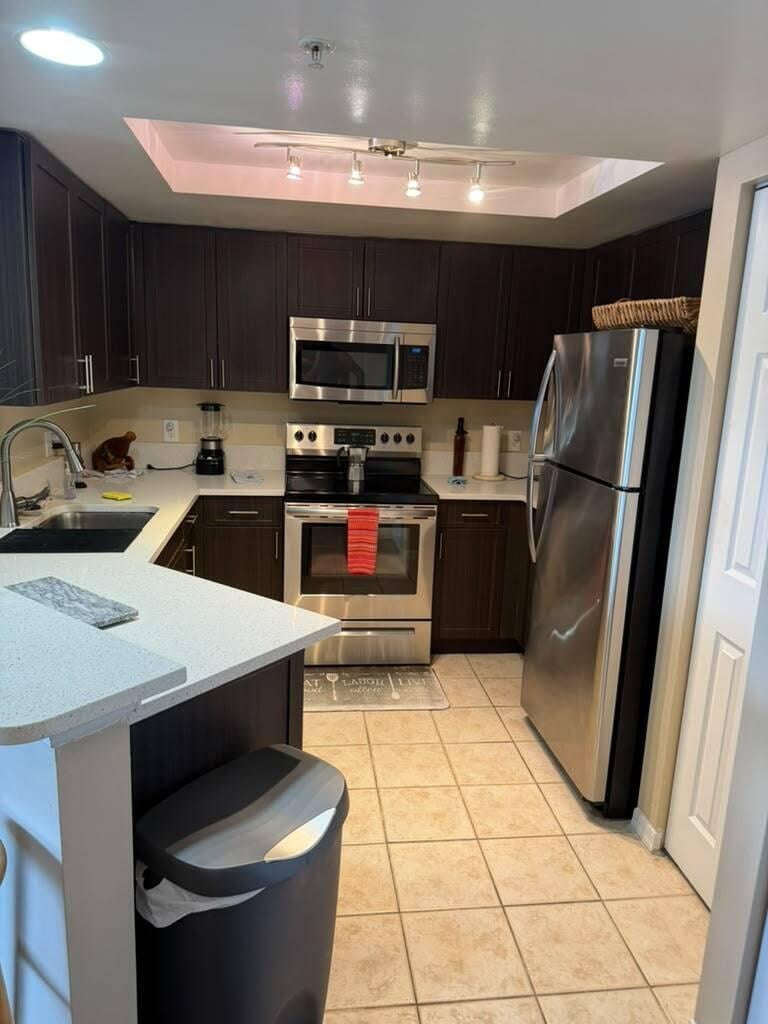 Unit 1205 photo 2