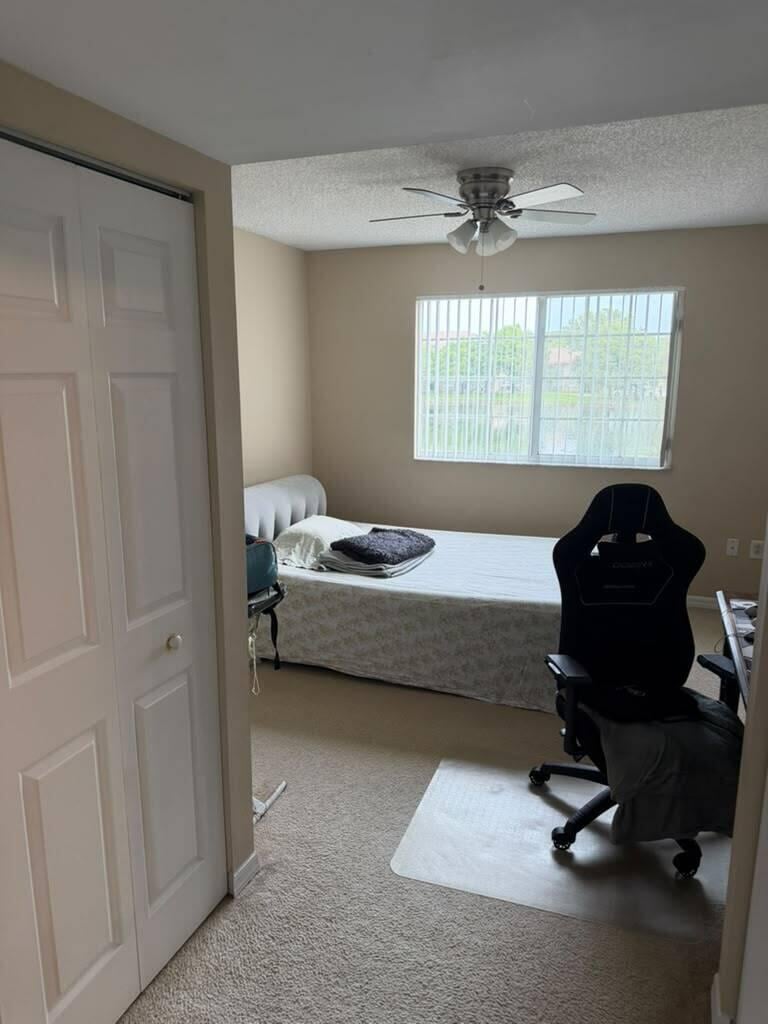 Unit 1205 photo 10