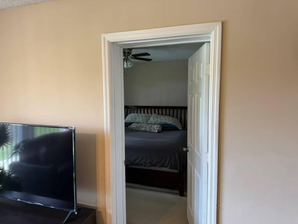 Unit 1205 photo 11